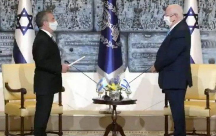 Sergio Urribarri, entregó hoy sus cartas credenciales al&nbsp;presidente&nbsp;de Israel,&nbsp;Reuven Rivlin.