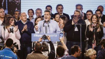 discurso. Massa subió al escenario de Parque Norte a Jorge DOnofrio, Malena Galmarini y Mario Meoni.
