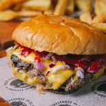 Los patios al aire libre en Palermo y Chacarita funcionarán desde las 19 horas, con música en vivo y food trucks. Los patios al aire libre en Palermo y Chacarita funcionarán desde las 19 horas, con música en vivo y food trucks.