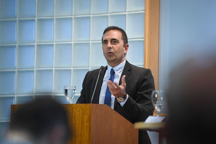 Secretary of Labor Julio Cordero during the talk on labor reform. Secretary of Labor Julio Cordero during the talk on labor reform.