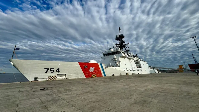 El Frente Amplio cuestionó el ingreso del buque estadounidense a Uruguay.