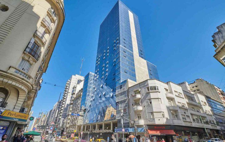 El teatro está emplazado en el edificio Lex Tower,