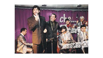 Rodrigo Flores y Ariel Ardit en la inauguración de «Che... Flores».