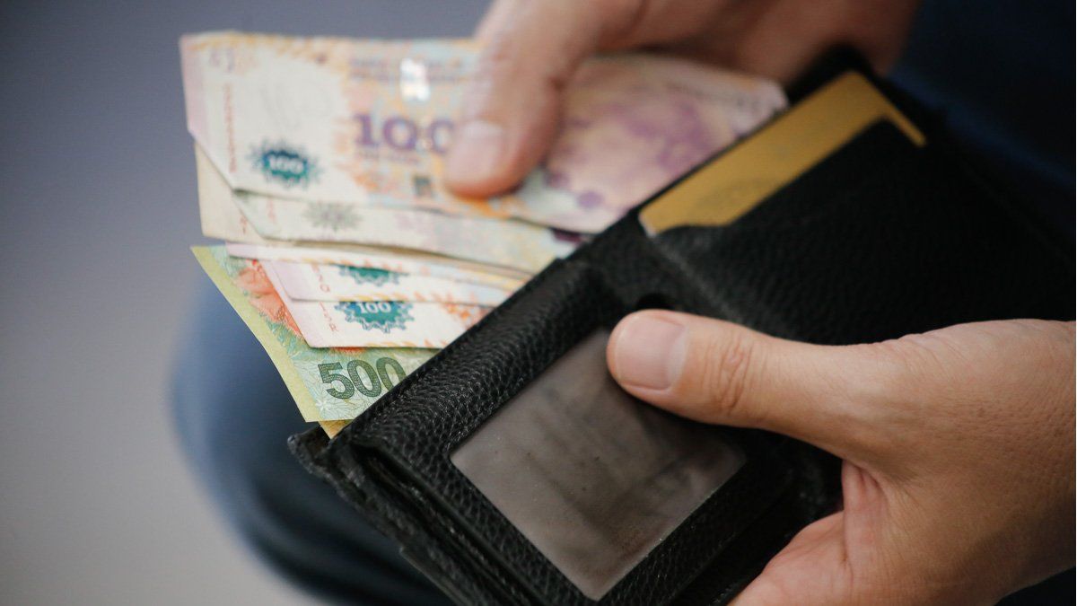The Government advanced the increases in the Minimum Wage to June, which will be ,540