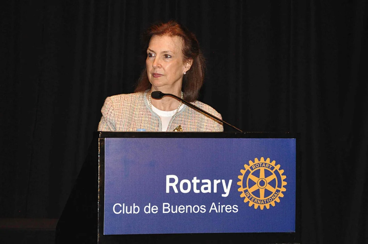 Diana Mondino en el Rotary Club. Diana Mondino en el Rotary Club.