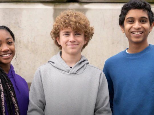 El creador de Percy Jackson responde a los ataques racistas contra su serie de Disney+.