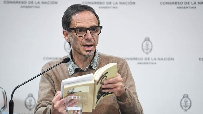 Javier Trímboli escribió varios libros, participó en proyectos de memoria histórica y ejerció la docencia en diversos niveles educativos.