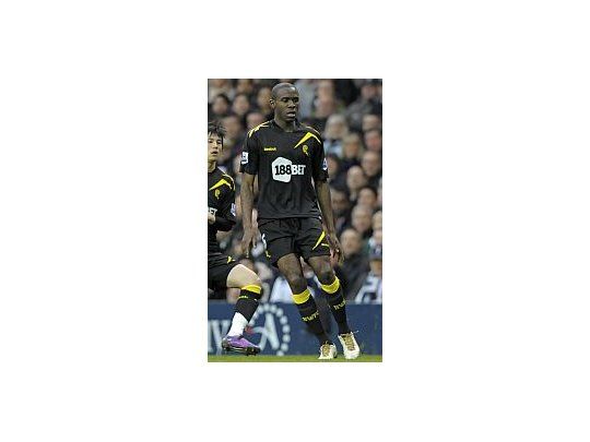 Muamba sufrió un paro cardíaco en el encuentro frente a Tottenham.