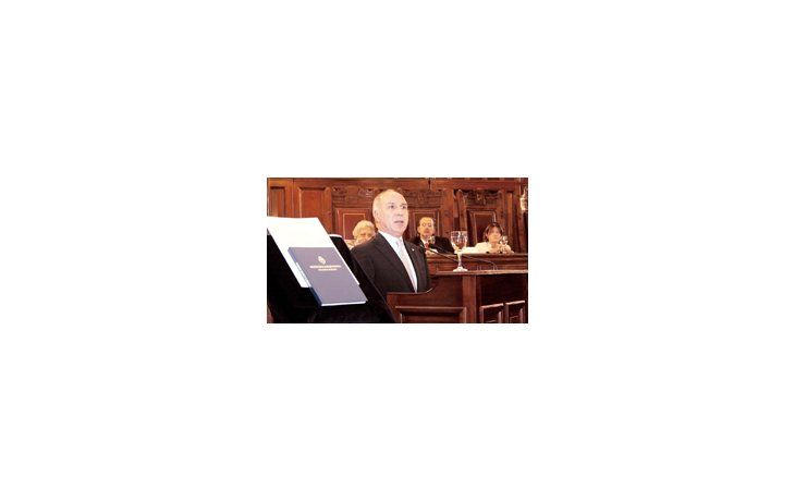 ámbito.com | El presidente de la Corte Suprema puso el foco en los jueces y los llamó a mantenerse dentro de su «área de competencia» y respetar los límites fijados entre los tres poderes del Estado en la Constitución nacional.