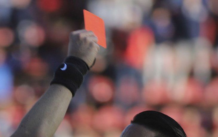 Gabriel Paletta, entre los 10 jugadores más expulsados de la pasada década.