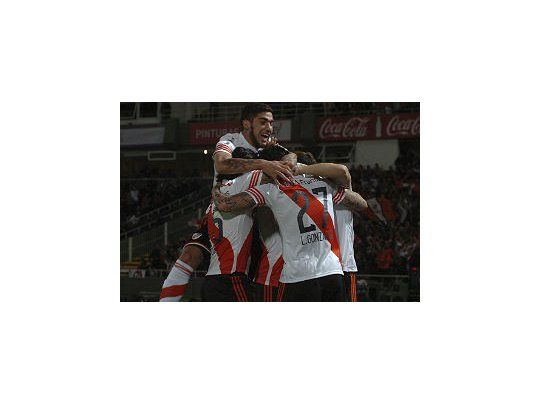 River golpeó de entrada y se llevó el último Superclásico