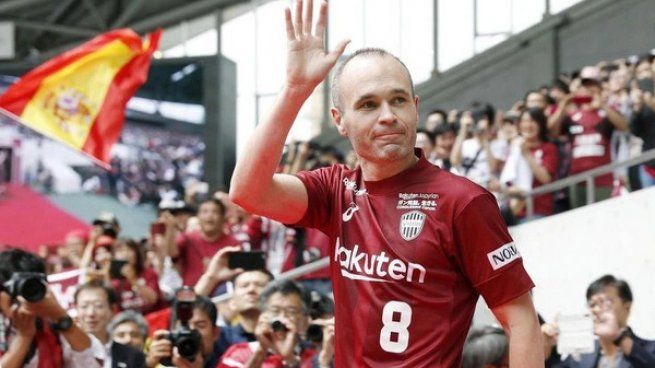 iniesta se va de japon.jpg