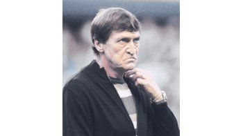Julio César Falcioni aseguró que Boca superó a Racing en todos los sectores y pidió concentración para los partidos que vienen.