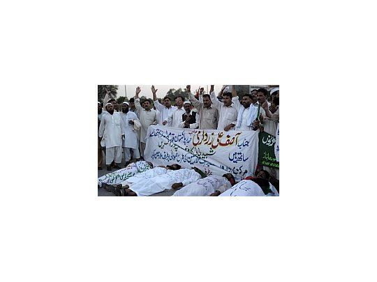 helicópteros bombardearon un campamento taliban y dejaron 30 muertos