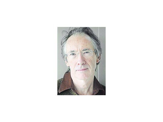 Ian McEwan condenó políticas israelíes al recibir el premio Jerusalén, en presencia de Shimon Peres.