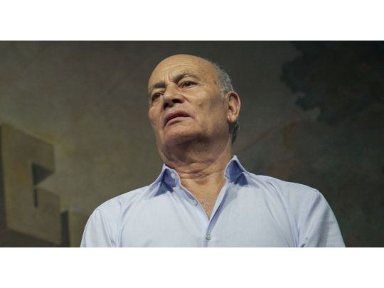 A Venegas se lo acusa de falsificación de unos 25 expedientes médicos para el suministro de drogas de alto costo que era subsidiado por los programas especiales (APE) del Ministerio de Salud, por la cual se le entregaba dinero por medicamentos que no eran entregados a las obras sociales.