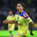 América logró su segundo triunfo consecutivo por 3-2 en su visita a León, con un penal entregado por el VAR y anotado por Alejandro Zendejas. . América logró su segundo triunfo consecutivo por 3-2 en su visita a León, con un penal entregado por el VAR y anotado por Alejandro Zendejas. .