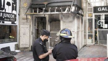 sigue la violencia en rosario: incendiaron otra sede de central y un custodio resulto herido