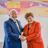 Las declaraciones de Lula fueron captadas durante una conversación distendida en el G7 y se difundieron este miércoles en medios brasileños. El mandatario defendió una visión política de centro mientras consolida su liderazgo en los sondeos electorales. Las declaraciones de Lula fueron captadas durante una conversación distendida en el G7 y se difundieron este miércoles en medios brasileños. El mandatario defendió una visión política de centro mientras consolida su liderazgo en los sondeos electorales.