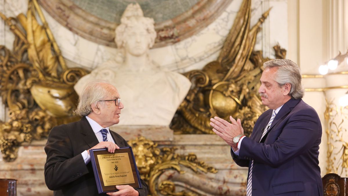 El Gobierno homenajeó a Pérez Esquivel a 40 años de su Premio Nobel