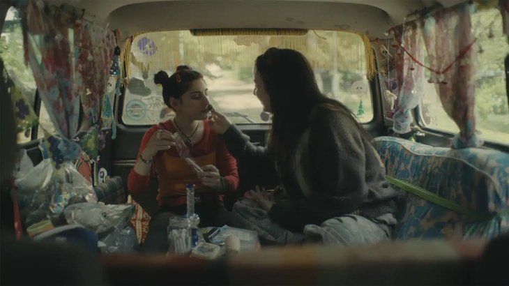 Zoe Hochbaum y Miranda de la Serna, junto a Lali Espósito protagonizan esta apuesta de Prime Video.