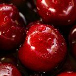 Las manzanas que son 100% rojas tienen múltiples beneficios para la salud. Las manzanas que son 100% rojas tienen múltiples beneficios para la salud.