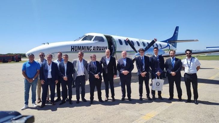 La compañía comenzó volando entre Venado Tuerto, Villa María, Tandil y Olavarría.   La compañía comenzó volando entre Venado Tuerto, Villa María, Tandil y Olavarría.  