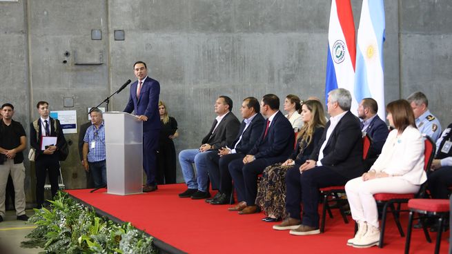 Gustavo Valdés presentó la reapertura del paso fronterizo ubicado en las cercanías de la represa de Yacyretá.