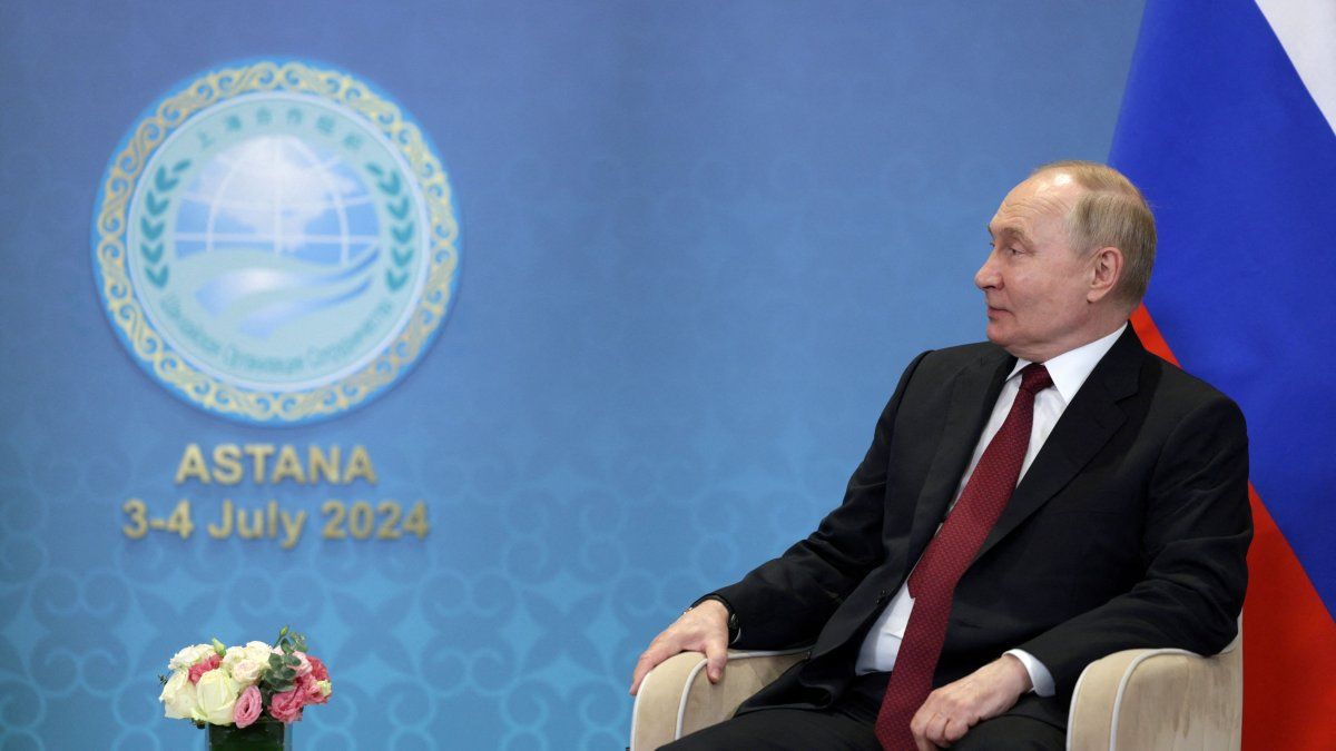 Vladimir Putin and Xi Jinping meet in Kazakhstan to boost influence in Central Asia