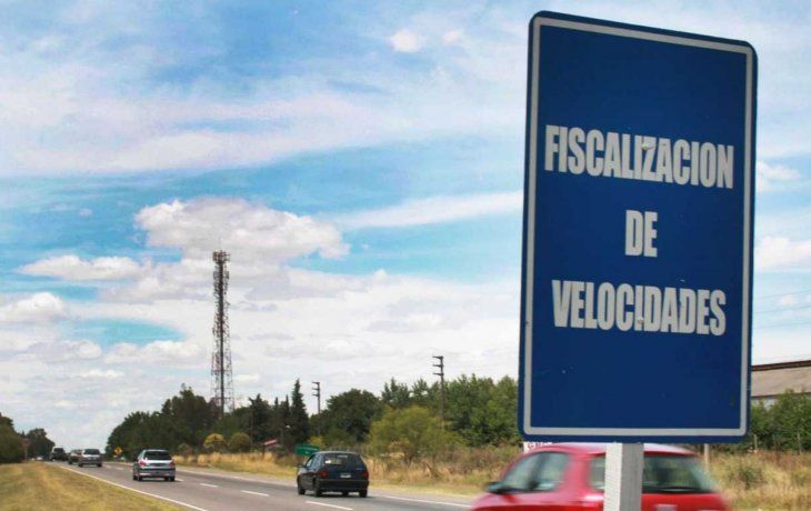 A través de los dispositivos digitales se puede corroborar el estado de deuda de cada vehículo. A través de los dispositivos digitales se puede corroborar el estado de deuda de cada vehículo.