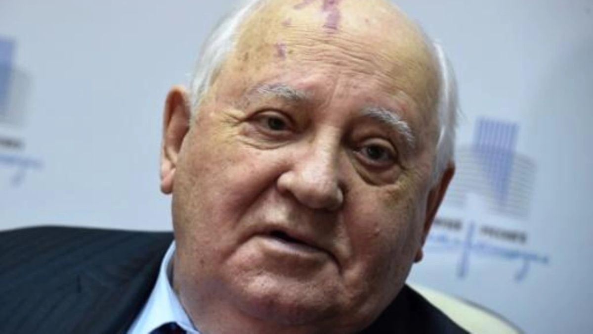 The West Offers an Emotional Farewell to Mikhail Gorbachev