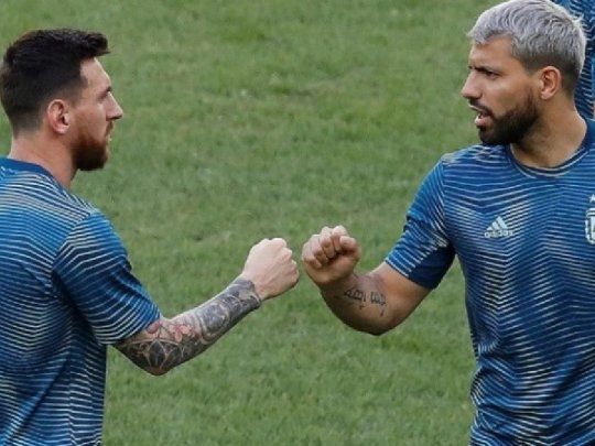 messi aguero.jpg