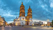 Es una de las familias más ricas de Durango y convirtieron un municipio mexicano en una pequeña París