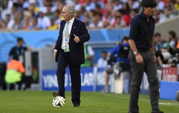 Alejandro Sabella y Joachim Löw durante la final del Mundial Brasil 2014 que ganó Alemania.