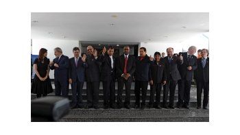 Los mandatarios, durante la foto oficial del encuentro.