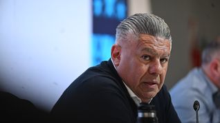 Claudio Chiqui Tapia le hizo una inusual propuesta a la dirigencia de River. Claudio Chiqui Tapia le hizo una inusual propuesta a la dirigencia de River.