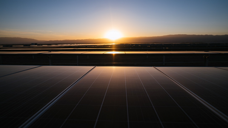 Central Puerto también anunció la compra del Parque Solar Cafayate, ubicado a 10 km de la ciudad de Cafayate, en Salta. Con 80 MW de potencia instalada, el parque genera anualmente 220 GWh, equivalente al consumo de 56.400 hogares. Central Puerto también anunció la compra del Parque Solar Cafayate, ubicado a 10 km de la ciudad de Cafayate, en Salta. Con 80 MW de potencia instalada, el parque genera anualmente 220 GWh, equivalente al consumo de 56.400 hogares.