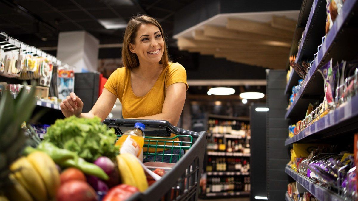 This supermarket celebrates its anniversary and offers exclusive discounts to save today, October 1, 2025