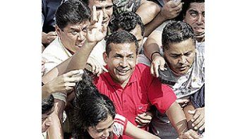 ámbito.com | Ollanta Humala ayer, luego de votar. Anoche, conteos no oficialesle adjudicaban el primer puesto en las presidenciales.