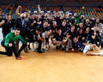 Argentina dio un golpe histórico y ahora jugará por meterse por primera vez entre los ocho mejores del Mundial de Handball.