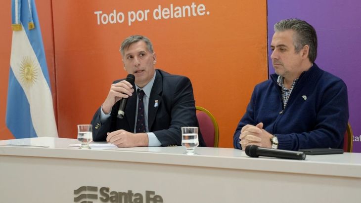 Los ministros de Economía de Santa Fe, Pablo Olivares, y de Justicia y Seguridad, Pablo Coccocioni. Los ministros de Economía de Santa Fe, Pablo Olivares, y de Justicia y Seguridad, Pablo Coccocioni.