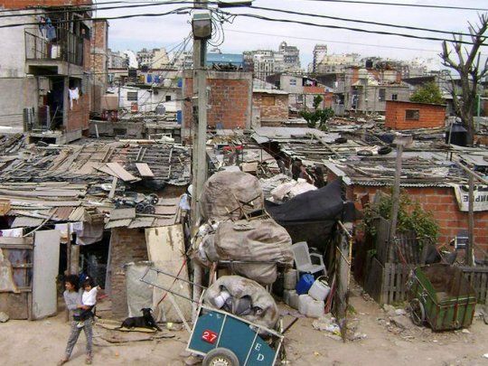 Si se efectúa una proyección a nivel nacional, alrededor de 18.500.000 habitantes se encuentran en situación de pobreza, según datos del INDEC.