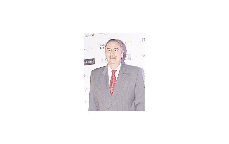 Helio Rebot, propuesto para ocupar la Secretaría Administrativa del Senado.