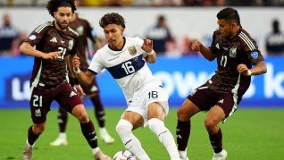 en un final para el infarto, ecuador resistio el empate y sera rival de argentina