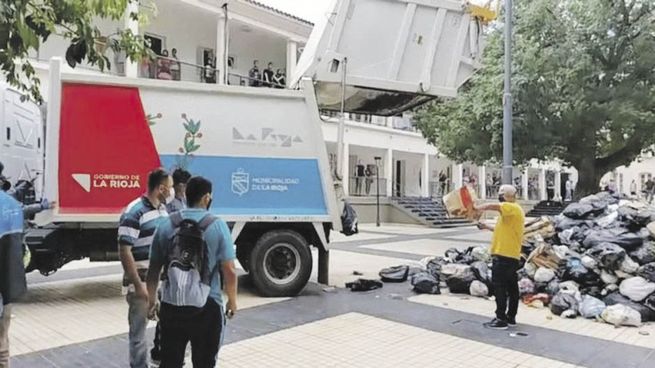 Sin fin. La tensión escaló como consecuencia del incumplimiento de pago salarial a trabajadores de la planta estatal.