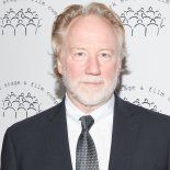 Busfield se encuentra detenido. Busfield se encuentra detenido.