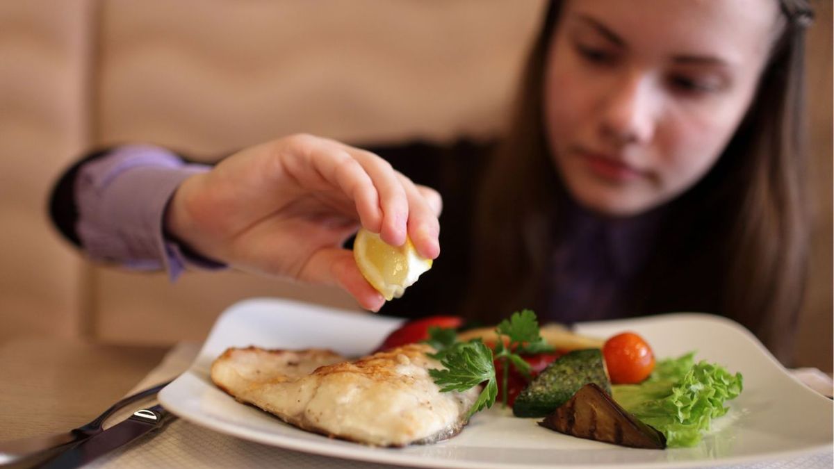 An expert in nutrition revealed his 11 tips for healthy eating