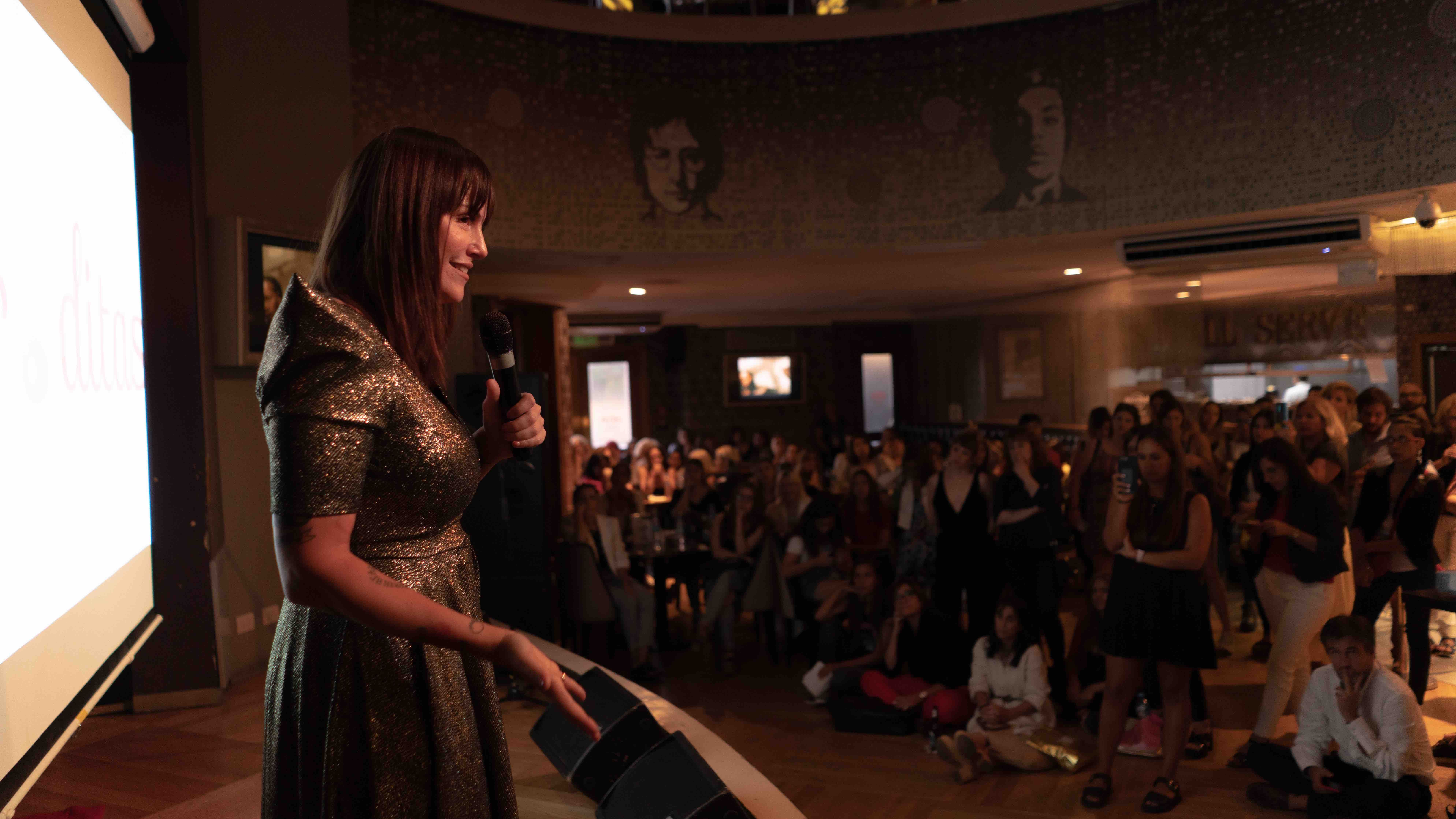 El proyecto nace de la iniciativa de&nbsp;Connie Ansaldi, para impulsar la&nbsp;cultura&nbsp;emprendedora de las&nbsp;mujeres&nbsp;de una manera dinámica, colaborativa y cómoda.