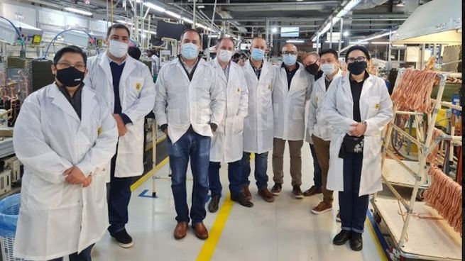 Directivos de YORK en visita a planta Tierra del Fuego.jpeg