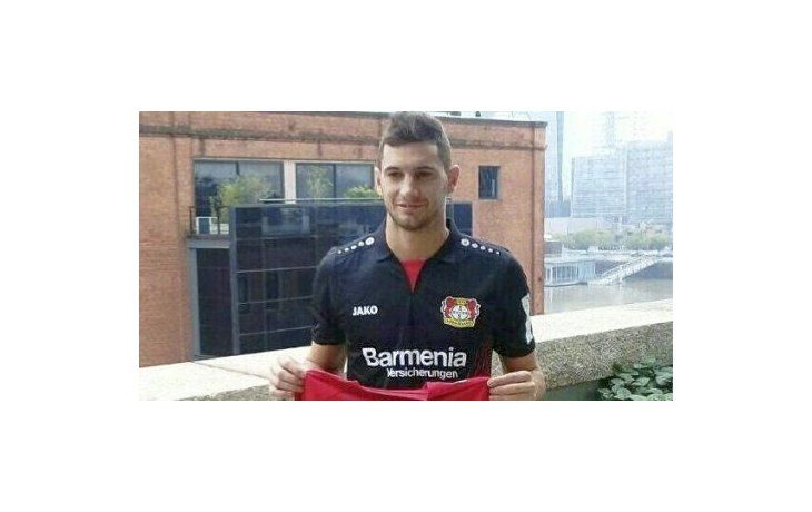 Lucas Alario y una foto que siguió levantando polvareda.